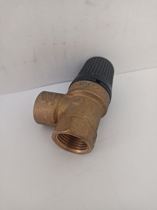 Valvola di sicurezza 1/2 femmina 7 bar, marca Watts, nuova. - immagine 2