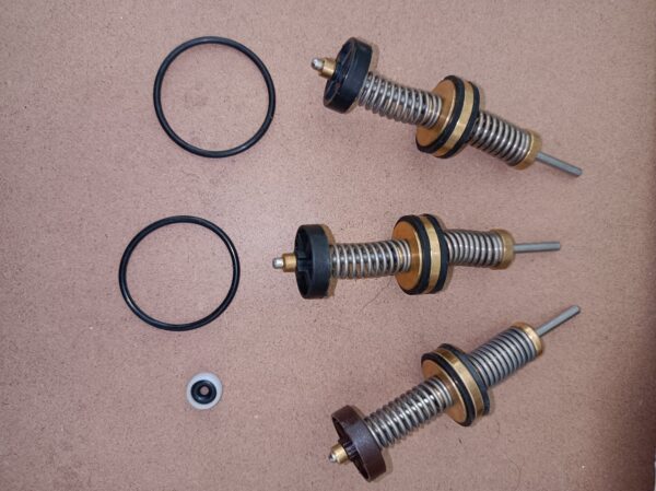 Molle per valvola deviatrice per caldaie Vaillant VMW, nuove, 3 pezzi con 2 Oring, come da foto.