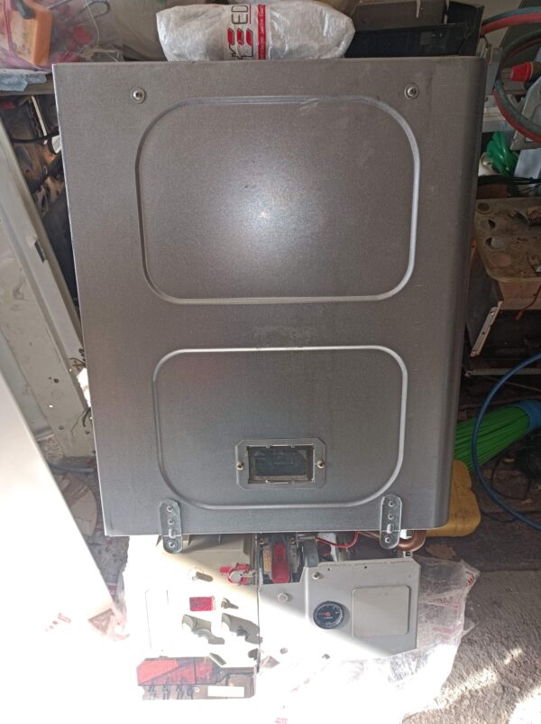 Caldaia Junkers tenuta stagna 24 kW metano, usata funzionante, ZWE 24. - immagine 2